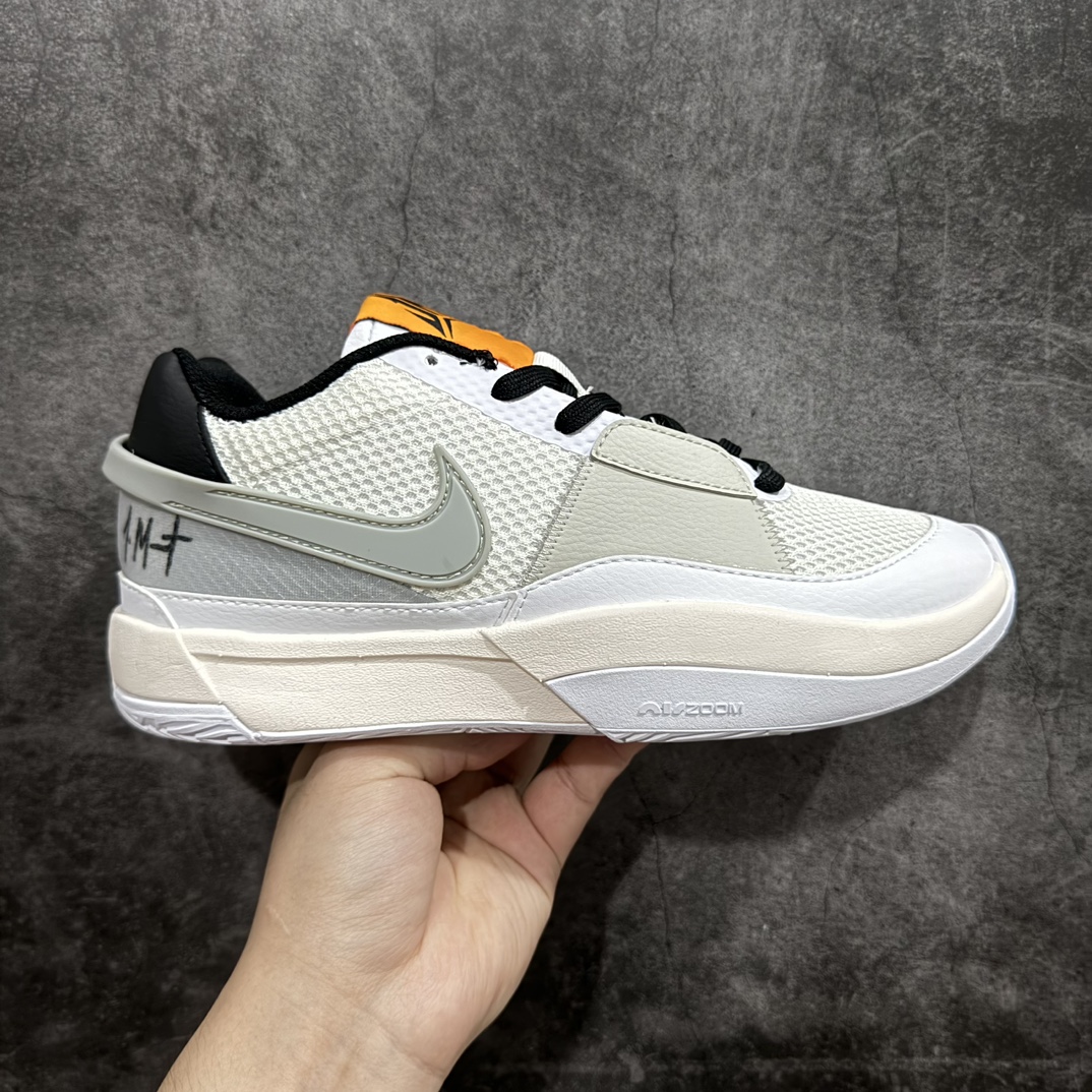 【CK版本】Nike JA 1 EP 莫兰特n防滑低帮篮球鞋 先行公司级n简单的中底配置 前掌Zoom Air 加上全掌React带来充分的缓震回弹脚感低重心的设计也让它备受后卫选手的喜爱n此鞋款的设计能够同时兼顾缓震性能和稳固脚感搭配稳定设计 助你实现快速移动表现n耐穿橡胶外底 提供可驾驭户外球场的强劲抓地力 货号: DR8786-100 尺码：39-47.5 编码：CK260280-鞋库