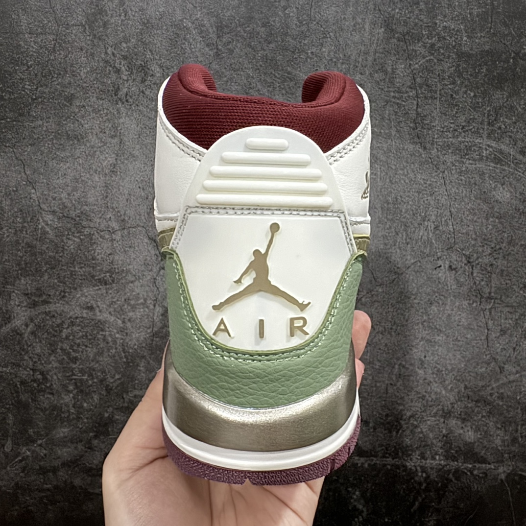 图片[4]-【奥莱Zp订单福利】Air Jordan Legacy AJ312 高帮 FZ5047-120 奥莱zp订单 直播间399 499一样的东西 帮你省钱 鞋身采用了皮革材质打造 横跨鞋面的魔术贴十分吸睛 侧面的Swoosh Logo的一部分被鞋面遮挡了一部分 颇具玩味 魔术贴上标有NK标识 而鞋舌上是Jordan的经典飞翼Logo 后跟和鞋底均采用了Air Jordan 3 的设计 后跟上同样也使用了经典的爆裂纹图案 尺码：35.5-40-选品中心