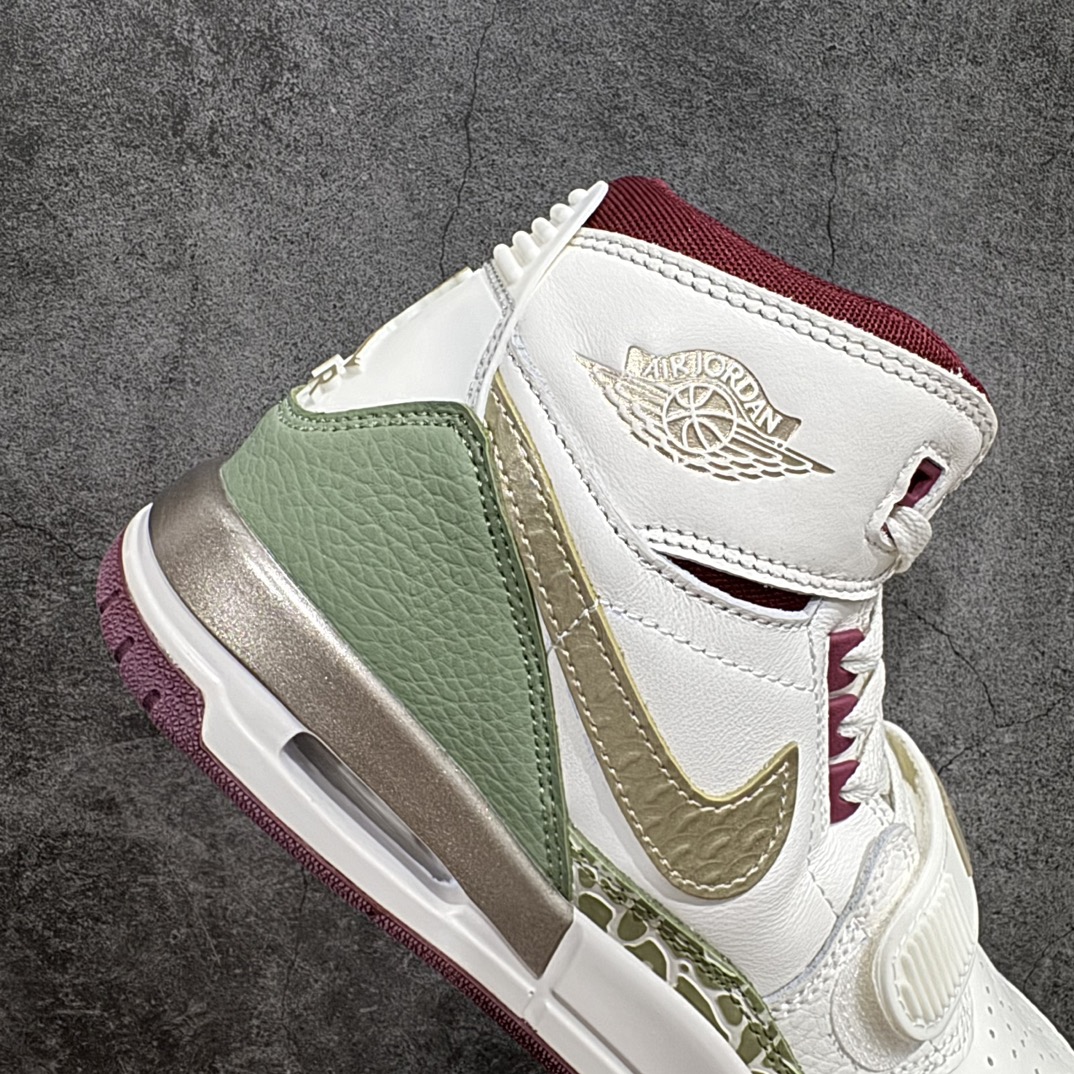 图片[7]-【奥莱Zp订单福利】Air Jordan Legacy AJ312 高帮 FZ5047-120 奥莱zp订单 直播间399 499一样的东西 帮你省钱 鞋身采用了皮革材质打造 横跨鞋面的魔术贴十分吸睛 侧面的Swoosh Logo的一部分被鞋面遮挡了一部分 颇具玩味 魔术贴上标有NK标识 而鞋舌上是Jordan的经典飞翼Logo 后跟和鞋底均采用了Air Jordan 3 的设计 后跟上同样也使用了经典的爆裂纹图案 尺码：35.5-40-选品中心