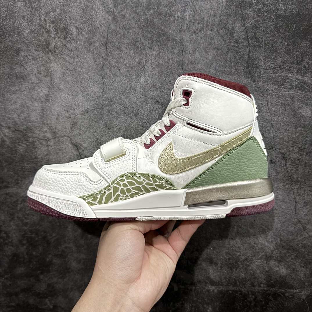 图片[2]-【奥莱Zp订单福利】Air Jordan Legacy AJ312 高帮 FZ5047-120 奥莱zp订单 直播间399 499一样的东西 帮你省钱 鞋身采用了皮革材质打造 横跨鞋面的魔术贴十分吸睛 侧面的Swoosh Logo的一部分被鞋面遮挡了一部分 颇具玩味 魔术贴上标有NK标识 而鞋舌上是Jordan的经典飞翼Logo 后跟和鞋底均采用了Air Jordan 3 的设计 后跟上同样也使用了经典的爆裂纹图案 尺码：35.5-40-选品中心