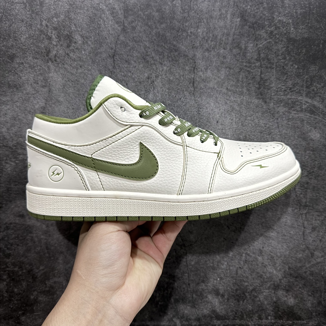 【定制版】Air Jordan 1 Low AJ1 乔1 闪电联名-米白橄榄绿 高端定制 低帮复古篮球鞋 CF3688-019rn定制鞋盒 大厂纯原品质出货 超高清洁度 皮料切割干净无任何毛边 细节完美 r 尺码：36 36.5 37.5 38 38.5 39 40 40.5 41 42 42.5 43 44 44.5 45  编码：HXS320340-鞋库