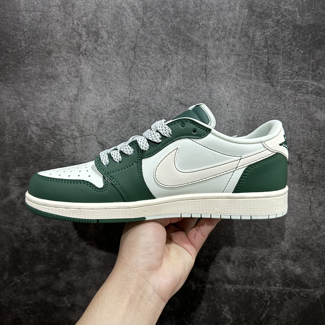 定制版 Travis Scott x Nike Air Jordan 1 Low x GUCCI 三方联名 Air Jordan 1 Low 反转浅蓝绿倒钩 JJ5288-008