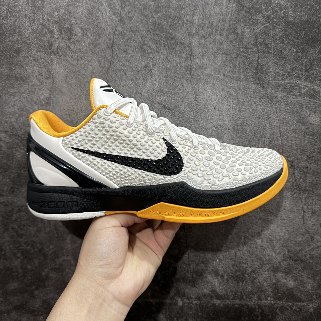 【神版纯原】NK Zoom Kobe 6 科比六代签名实战篮球鞋 季后赛白黄 CW2190-100n欧美外贸平台特供版完美实战无压力售后售前保到底n主攻中高端市场 全套原纸板楦头开发确保原汁原味 完美呈现版型 一比一鞋头弧度高度鞋身弧度细节品控鞋型完美 原厂TPU网格鞋带扣 正确内里网布 前后气垫加持 信仰绝不减配 全鞋身材料卡色独家定制 SWOOSH 蛇鳞 正确珠光效果（内嵌珍珠粉）独家前掌Zoom Turbo 后掌马蹄Zoom缓震 内置全真动态飞线 独家复刻U型缓震垫带独立钢印 十年情怀 这里完美落地 一个月独家售后 为实战保驾护航  尺码： 40 40.5 41 42 42.5 43 44 44.5 45 45.5 46 47.5  编码：DZ310340-鞋库