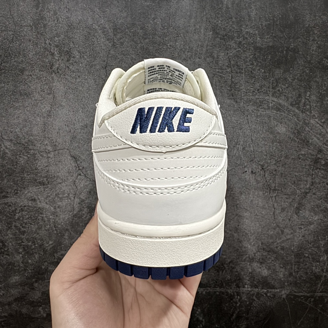 图片[4]-【定制版】Supreme x Nike Dunk Low 经典米蓝n此款主张打破传统的工业化流水线设计限制，以Made by ideas的超级创意为理念，集结众多潮流设计师，结合时下最ing潮流风尚，为潮流爱好者打造彰品自我的专属潮品。同时尊重每个年轻人对于潮流的理解与选择，主张“让每个年轻人塑造自己的潮流”。 货号：XX8888-003 Size：36 36.5 37.5 38 38.5 39 40 40.5 41 42 42.5 43 44 44.5 45 编码：HXS320340-莆田鞋批发中心