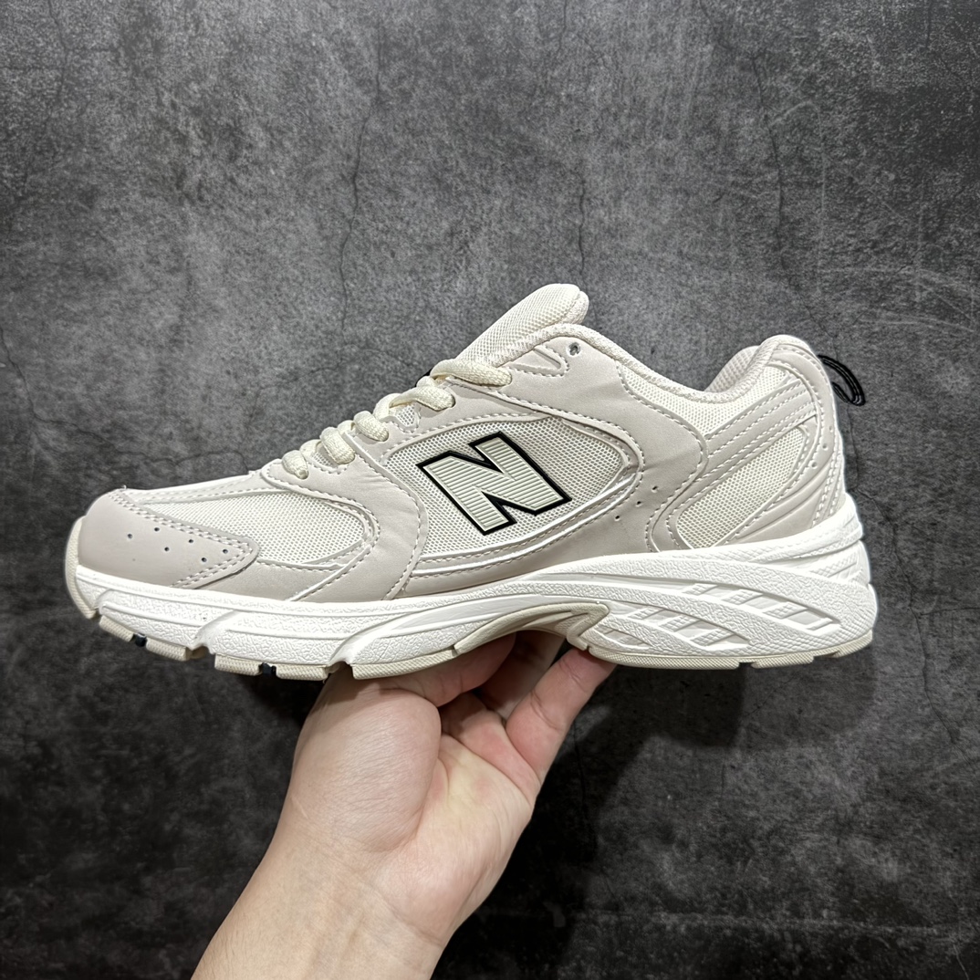 图片[2]-【小PF纯原】New Balance 530 NB530 男女休闲慢跑鞋 MR530SHnn原pf纯原工厂出品n保留原有的版型 清洁度和品质n材料有微调整 价格更具性价比n日韩出口特供订单配套商长期套现长期补货 全新货品正常出厂触屏不到的单价 超级跑量款全套原楦原纸板原厂数据开发 进口三明治网面原装进口翻毛皮料正确绒感卡色 正确中底拉帮中底网布细节 采用轻质牛剖革拼接透气网眼衬垫织物鞋面材质 T-Beam大底提供足步弓支撑 保持步态稳定 后跟搭载外露缓震胶 鞋身整体以各种深浅不一的灰色覆盖 鞋头以淡蓝色调装饰 网眼衬垫通过不规律的色块实现做旧的美感 泛黄的鞋底更是进一步增添了复古气息  尺码：36 37 37.5 38 38.5 39.5 40 40.5 41.5 42 42.5 43 44 44.5 45 编码：MZ220240-莆田鞋批发中心