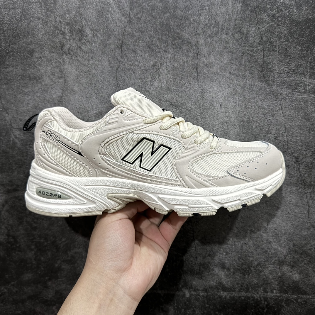 【小PF纯原】New Balance 530 NB530 男女休闲慢跑鞋 MR530SHnn原pf纯原工厂出品n保留原有的版型 清洁度和品质n材料有微调整 价格更具性价比n日韩出口特供订单配套商长期套现长期补货 全新货品正常出厂触屏不到的单价 超级跑量款全套原楦原纸板原厂数据开发 进口三明治网面原装进口翻毛皮料正确绒感卡色 正确中底拉帮中底网布细节 采用轻质牛剖革拼接透气网眼衬垫织物鞋面材质 T-Beam大底提供足步弓支撑 保持步态稳定 后跟搭载外露缓震胶 鞋身整体以各种深浅不一的灰色覆盖 鞋头以淡蓝色调装饰 网眼衬垫通过不规律的色块实现做旧的美感 泛黄的鞋底更是进一步增添了复古气息  尺码：36 37 37.5 38 38.5 39.5 40 40.5 41.5 42 42.5 43 44 44.5 45 编码：MZ220240-莆田鞋批发中心