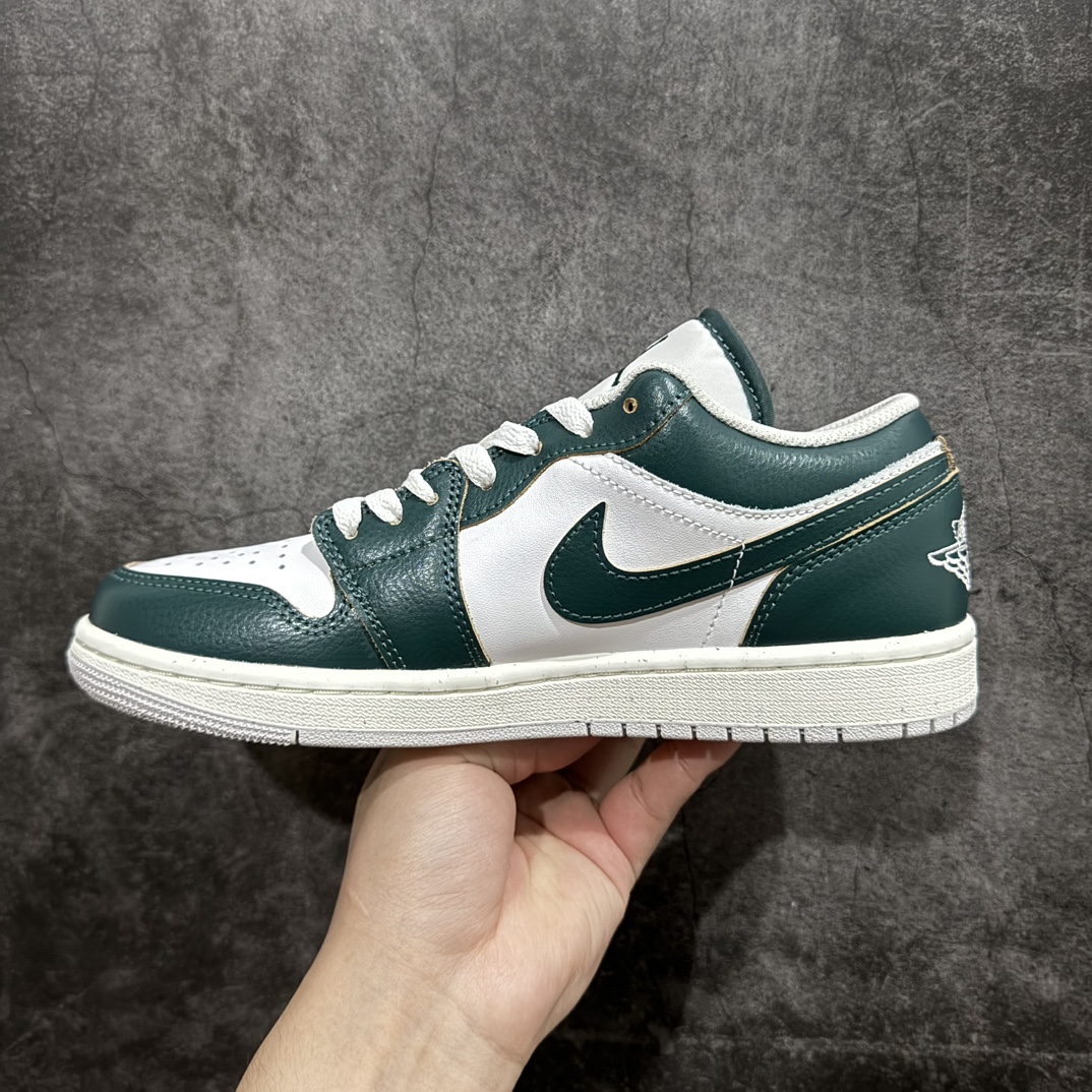 图片[2]-【DT纯原】Air Jordan AJ1 Low 低帮 白绿氧化绿 FQ7687-300nn终端优势供应 市面中低帮最具代表性版本没有之一 口碑大厂出品 品控大底版型不断改良更新 全套原纸板楦头开发 确保原汁原味 完美呈现版型 完美零毛边处理 原厂内置全掌气垫 价格定位良心 平台专用代工流水线出品 一眼公司既视感 拿到手的一瞬间就与众不同 碾压市面所有版本 全部原鞋开发 每一个配色都会采购原鞋确认细节 打破市面看图做货无好货之说 尺码：35.5 36 36.5 37.5 38 38.5 39 40 40.5 41 42 42.5 43 44 44.5 45 46 编码：DL270280-莆田鞋批发中心