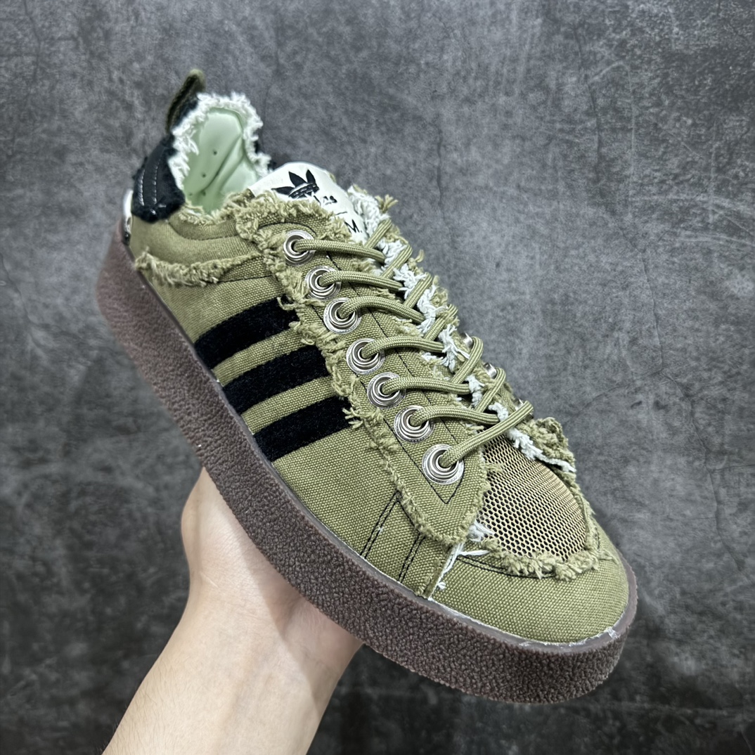 图片[3]-【福利专供版】Song For The Mute x AD Originals Campus 90S 最新联名复古破坏工艺帆布鞋 上架实拍 原版开发版型，外置耐磨防滑橡透明胶底，不对称配色设计，毛巾面料的三条杠和后跟提环，破坏毛边的做旧设计，纽扣式鞋带孔，细节和质感拉满，满满时尚感 货号：ID4792 尺码：36 36.5 37 38 38.5 39 40 40.5 41 42 42.5 43 44 44.5 45-选品中心