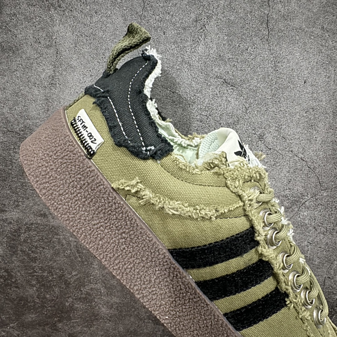 图片[7]-【福利专供版】Song For The Mute x AD Originals Campus 90S 最新联名复古破坏工艺帆布鞋 上架实拍 原版开发版型，外置耐磨防滑橡透明胶底，不对称配色设计，毛巾面料的三条杠和后跟提环，破坏毛边的做旧设计，纽扣式鞋带孔，细节和质感拉满，满满时尚感 货号：ID4792 尺码：36 36.5 37 38 38.5 39 40 40.5 41 42 42.5 43 44 44.5 45-选品中心