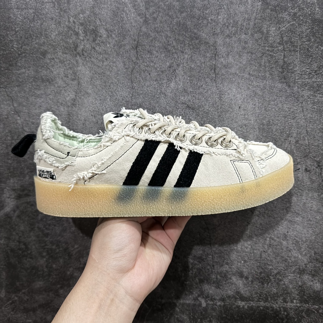 【福利专供版】Song For The Mute x AD Originals Campus 90S 最新联名复古破坏工艺帆布鞋 上架实拍 原版开发版型,外置耐磨防滑橡透明胶底,不对称配色设计,毛巾面料的三条杠和后跟提环,破坏毛边的做旧设计,纽扣式鞋带孔,细节和质感拉满,满满时尚感 货号:ID4818 尺码:36 36.5 37 38 38.5 39 40 40.5 41 42 42.5 43 44 44.5 45-选品中心