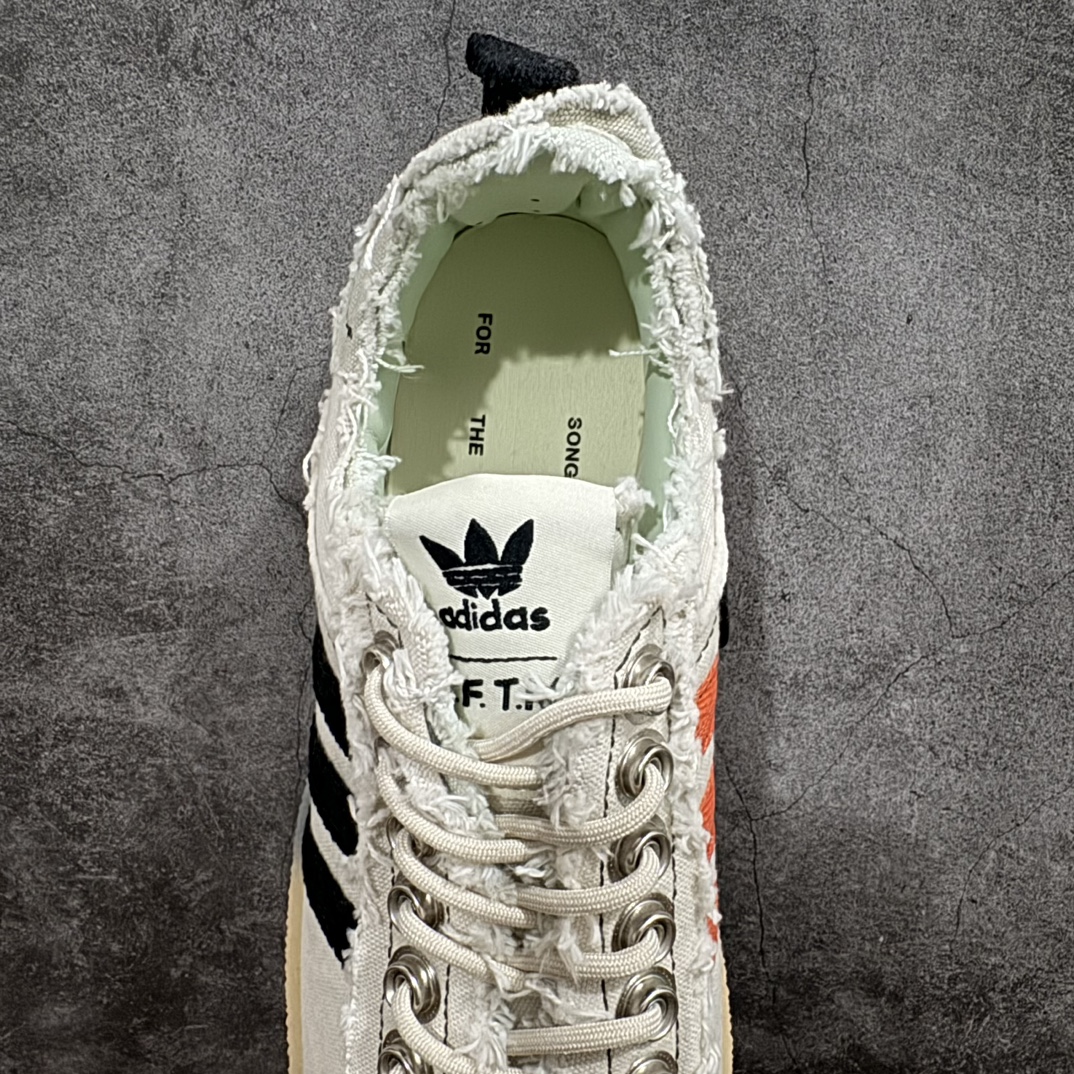 图片[8]-【福利专供版】Song For The Mute x AD Originals Campus 90S 最新联名复古破坏工艺帆布鞋 上架实拍 原版开发版型，外置耐磨防滑橡透明胶底，不对称配色设计，毛巾面料的三条杠和后跟提环，破坏毛边的做旧设计，纽扣式鞋带孔，细节和质感拉满，满满时尚感 货号：ID4818 尺码：36 36.5 37 38 38.5 39 40 40.5 41 42 42.5 43 44 44.5 45-选品中心