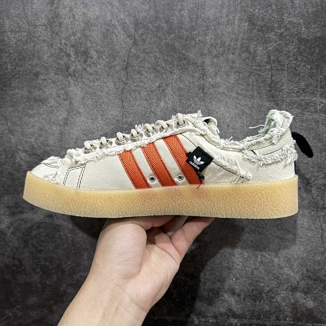 图片[2]-【福利专供版】Song For The Mute x AD Originals Campus 90S 最新联名复古破坏工艺帆布鞋 上架实拍 原版开发版型，外置耐磨防滑橡透明胶底，不对称配色设计，毛巾面料的三条杠和后跟提环，破坏毛边的做旧设计，纽扣式鞋带孔，细节和质感拉满，满满时尚感 货号：ID4818 尺码：36 36.5 37 38 38.5 39 40 40.5 41 42 42.5 43 44 44.5 45-选品中心