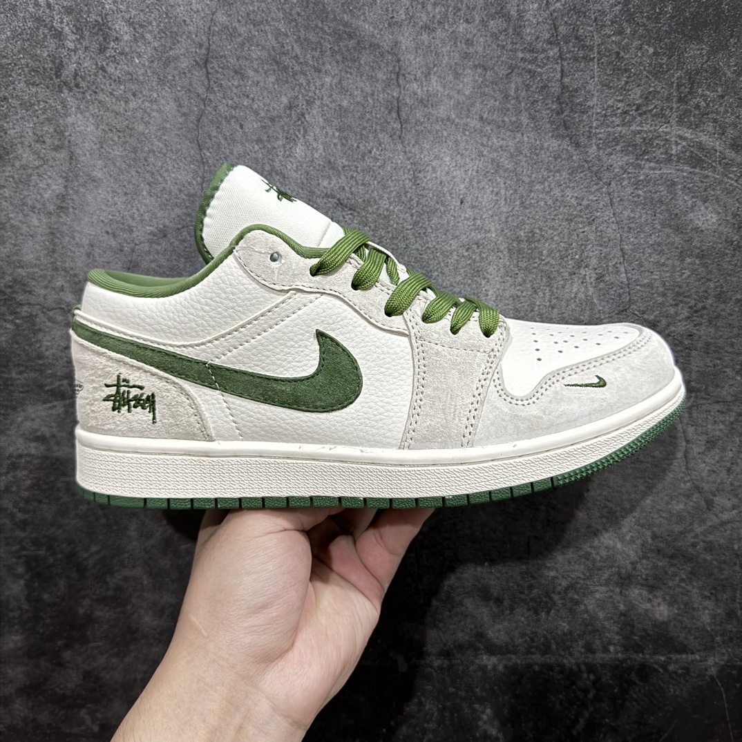 【定制版】Air Jordan 1 Low AJ1 乔1LV联名 高端定制 低帮复古休闲板鞋货号：DM5688-102n定制鞋盒 大厂纯原品质出货 超高清洁度 皮料切割干净无任何毛边 细节完美  尺码：36 36.5 37.5 38 38.5 39 40 40.5 41 42 42.5 43 44 44.5 45 编码：HXS320340-莆田鞋批发中心