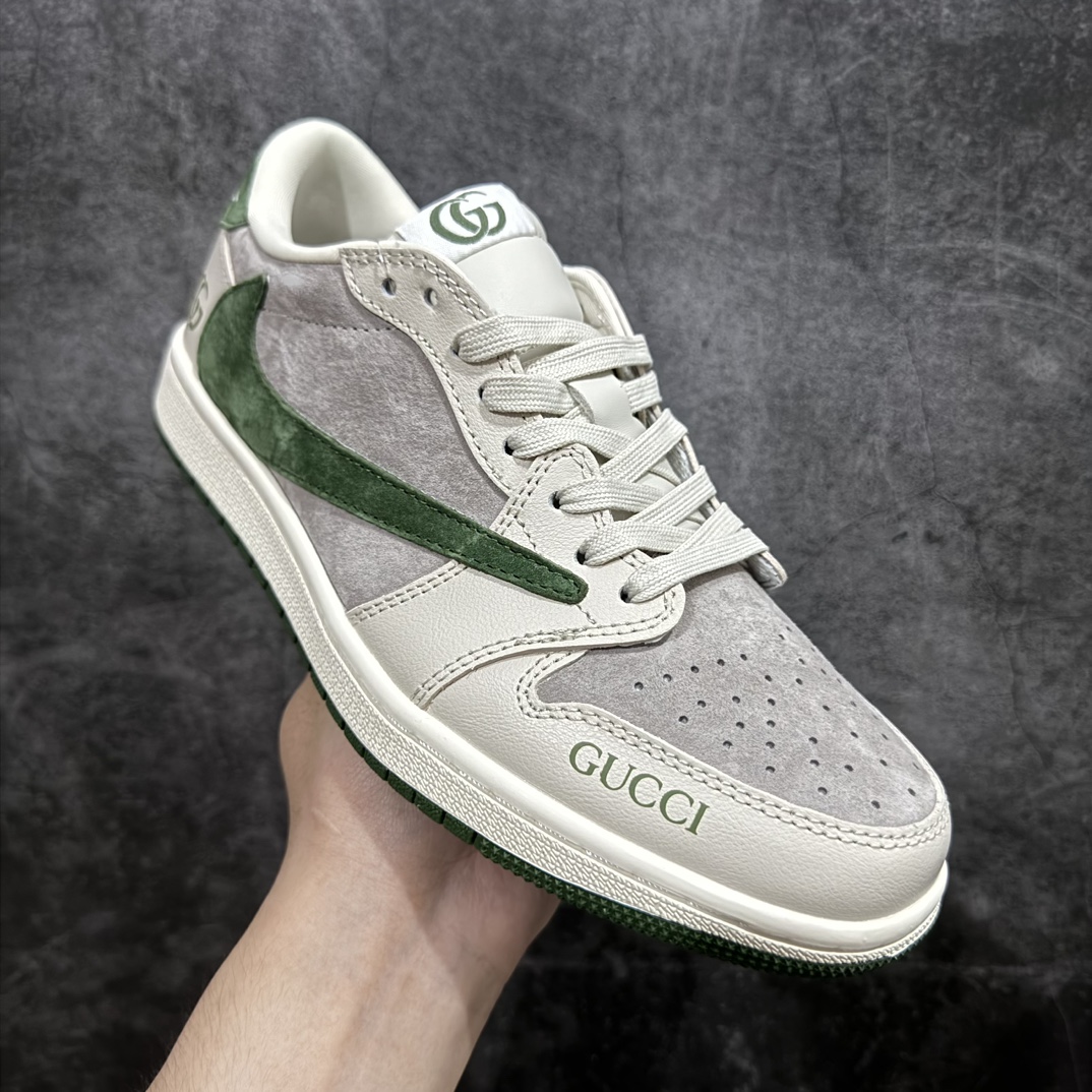 图片[3]-【定制版】Fragment x TS x Air Jordan 1 Low x Gucci 三方联名倒钩低帮 纯原大厂出品 唯一可媲美原版 同价位区间无对手n全新的三方联名低帮倒钩鞋面延续了黑脚趾设计 点缀上Travis Scott 标志性的Logon完善极具Fragment Design的设计风格n左右脚分别以Travis Scott鬼脸和乔丹飞翼加以修饰彰显出三方联名的奢华格调 官方货号：LX1988 106 Size：36 36.5 37.5 38 38.5 39 40 40.5 41 42 42.5 43 44 44.5 45 编码：HXS320340-莆田鞋批发中心