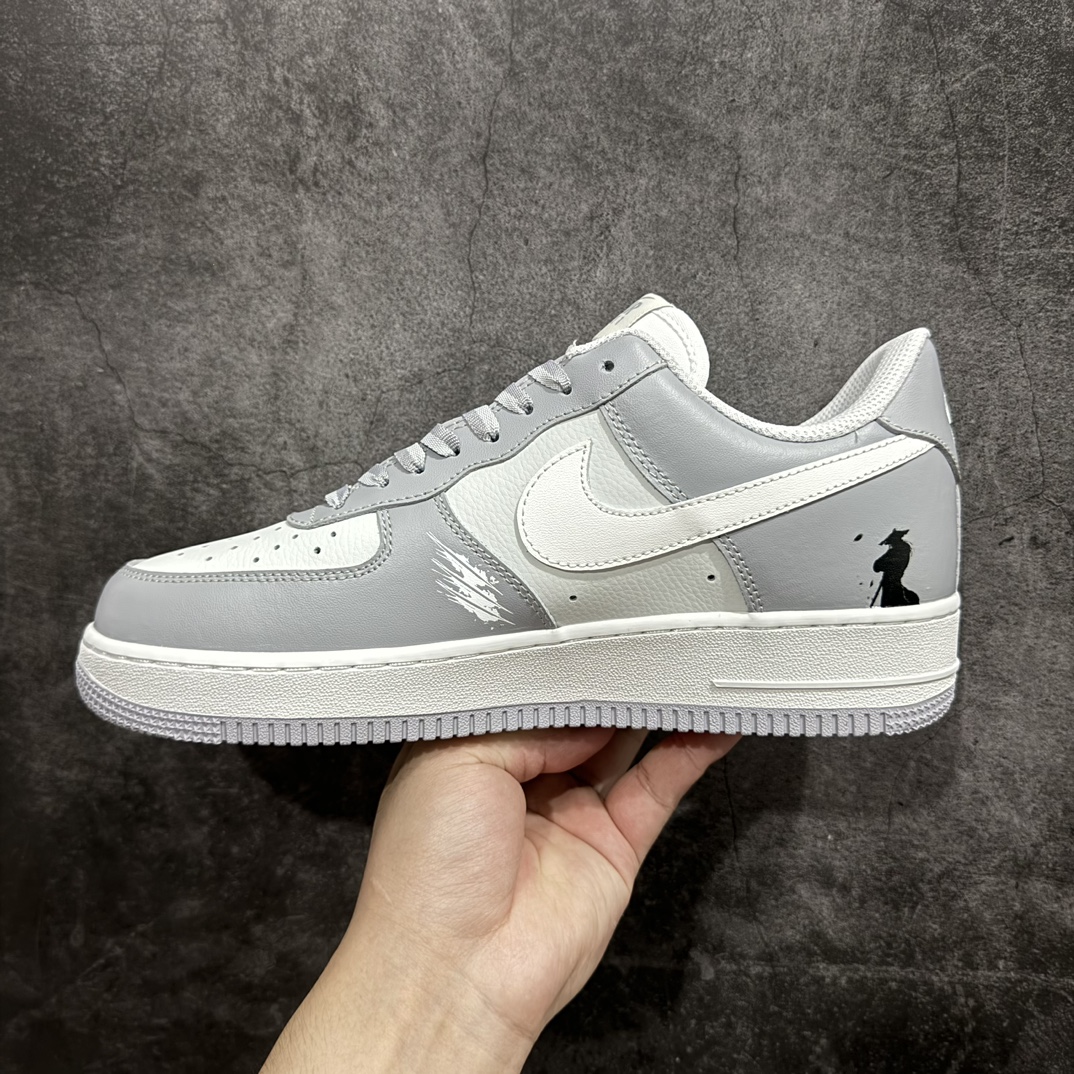 图片[2]-【纯原版】Nike Air Force 1\’07 Low\”Peak Of The Group\”空军一号低帮经典百搭休闲运动板鞋“烟灰白黑群之巅峰涂鸦” 货号：CW1888-060 尺码：36 36.5 37.5 38 39 40 40.5 41 42 42.5 43 44 44.5 45 编码：HXS290300-鞋库