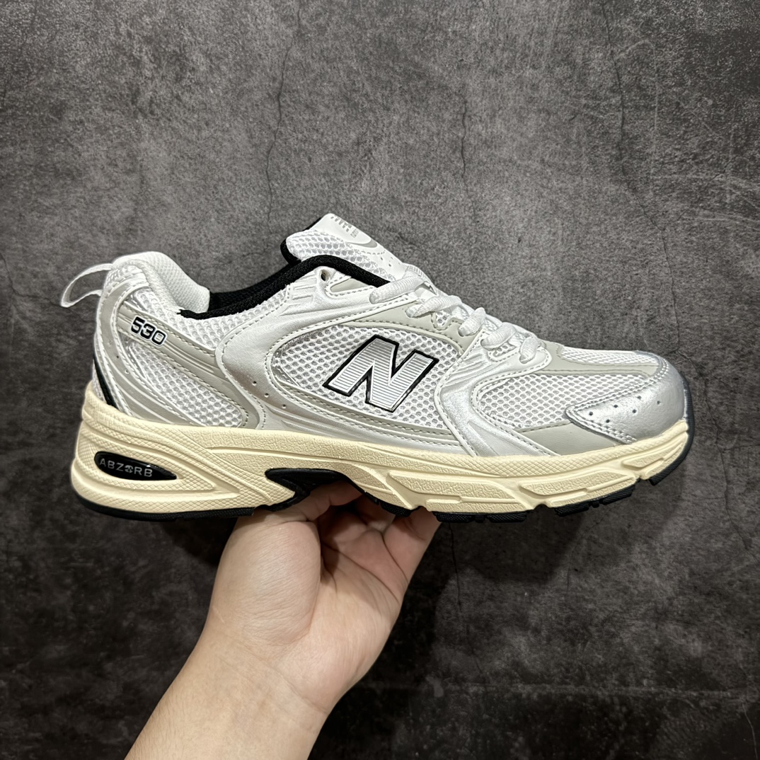 【小PF纯原】New Balance 530 NB530 男女休闲慢跑鞋 MR530TAnn原pf纯原工厂出品n保留原有的版型 清洁度和品质n材料有微调整 价格更具性价比n日韩出口特供订单配套商长期套现长期补货 全新货品正常出厂触屏不到的单价 超级跑量款全套原楦原纸板原厂数据开发 进口三明治网面原装进口翻毛皮料正确绒感卡色 正确中底拉帮中底网布细节 采用轻质牛剖革拼接透气网眼衬垫织物鞋面材质 T-Beam大底提供足步弓支撑 保持步态稳定 后跟搭载外露缓震胶 鞋身整体以各种深浅不一的灰色覆盖 鞋头以淡蓝色调装饰 网眼衬垫通过不规律的色块实现做旧的美感 泛黄的鞋底更是进一步增添了复古气息  尺码：36 37 37.5 38 38.5 39.5 40 40.5 41.5 42 42.5 43 44 44.5 45 编码：MZ220240-莆田鞋批发中心