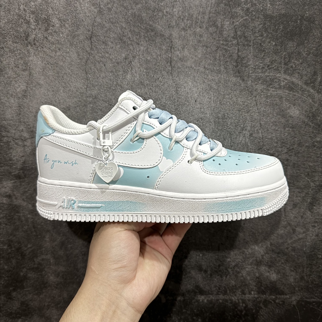 【公司级】官方爆款定制 二次元主题 Nike Air Force 1 Low’07 喷绘 浪漫心语 空军一号绑带低帮休闲板鞋 定制皮料 原厂3D打印 定制鞋盒 原楦原纸板 纯正空军版型 内置全掌气垫 货号：ZH0316-028 Size：36 36.5 37.5 38 38.5 39 40 40.5 41 42 42.5 43 44 44.5 45 编码：HXS310320-鞋库