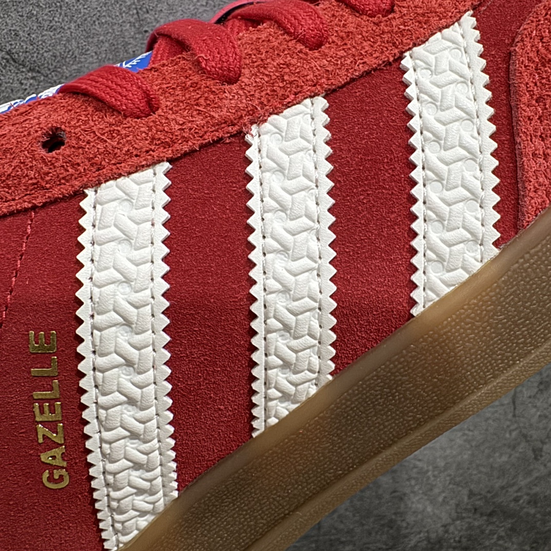 图片[4]-【PK纯原】AD Original Gazelle Indoor Trainers 瞪羚室内鞋系列低帮复古百搭休闲运动德训风板鞋 红白 IF1808nn高端零售特供批次 原厂定制长毛翻毛皮组合环保纤维革鞋面材质 内置环保海玻璃鞋垫 外置RB橡胶大底 产品品控稳定性领先行业 原厂全套原楦原纸板冲刀磨具开发 原厂皮料加持 原厂港宝加持定型后跟R度完美 将复古进行到底 简约流畅 三十年不变经典 这款Gazelle运动鞋 无论面料、配色、质感或设计 都只在重现其1991年原款的经典 皮革鞋面 撞色三条纹和鞋跟标的设计 力求呈现90年代的经典复古风潮 Samba火热的同时 也带动了其它的复古鞋型 Gazelle便是其中一只 Gazelle Indoor拥有包边更宽的T字型鞋头 更好的保护运动员的前掌 浓浓的复古氛围感 非常适合现在流行的Cleanfit风格SIZE：35.5 36 36.5 37.5 38 38.5 39 40 40.5 41 42 42.5 43 44 44.5 45 46 编码：T250270-鞋库