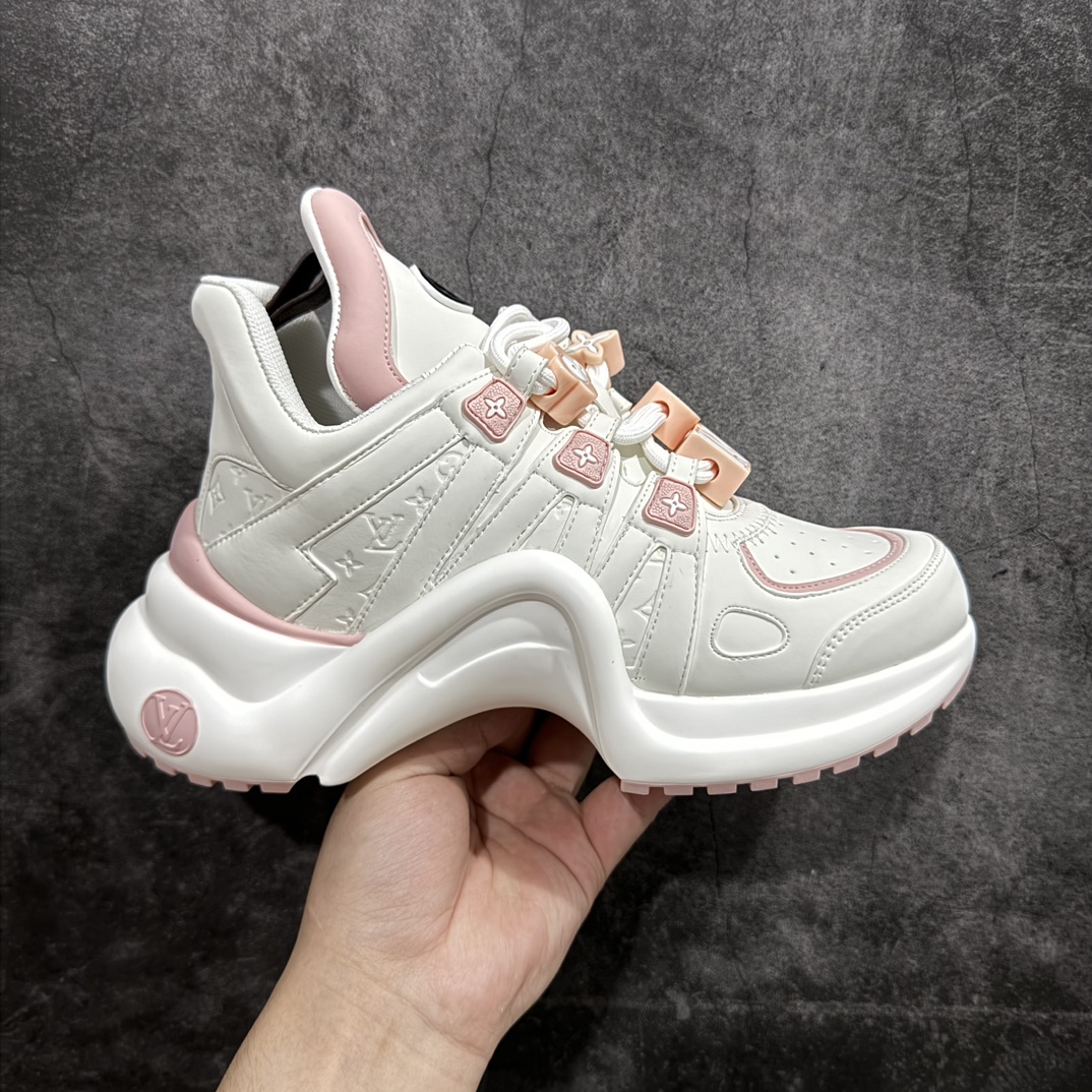 【代购版本】Louis Vuitton Archlight Sneakers lv真皮拼色减震运动弓型舞蹈复古走秀老爹运动鞋n原装配件5D效果礼盒及全套原装配件包装物n支持感应NFC官网跳转n雪梨形超软沙绒纸团+细节制造精品n采用头层小牛皮革饰片n独立开发TPU回弹中底n组合TPR耐磨外底n超软皮内里脚垫 尺码：35-40 编码：KH470490-鞋库