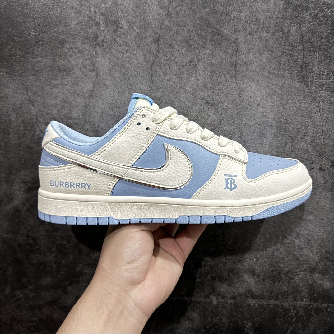 定制版NikeSBDunkLowBURBRRRY联名纯原大厂出品极力推荐原装头层材料独家版型蒸餾加工帶來