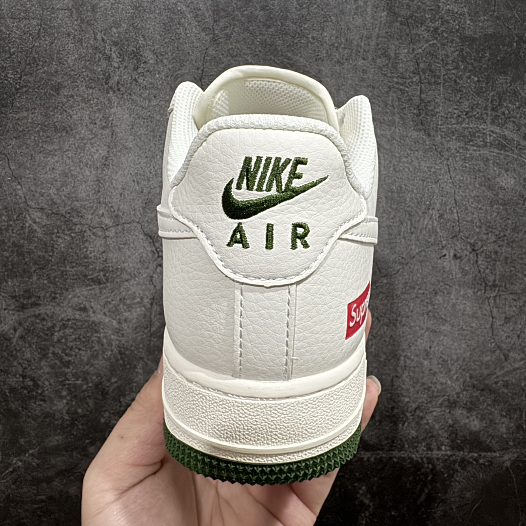 图片[4]-【公司级】海外限量发售NIke Air Force 1 \’07 Low “Supreme联名–米白红绿”空军一号 低帮 运动鞋 休闲鞋 折边针车 工艺难度大 原楦头原纸板 原装鞋盒 定制五金配件 内置全掌气垫 原厂鞋底货号：XZ6188-009 Size：36 36.5 37.5 38 38.5 39 40 40.5 41 42 42.5 43 44 44.5 45 编码：HXS310320-鞋库