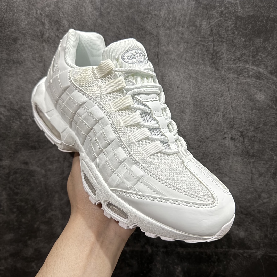 图片[3]-【MX版】Nike Air Max 95 复古减震气垫跑鞋 CT1268-100n经典重温 外单专供大厂出品 品质稳定鞋款设计灵感源于人体构造 中底设计基于人体的脊柱构造 是整体设计的核心 尼龙孔眼代表了肋骨  而分层式面板和网眼象征着肌肉纤维和肉体组织 Air Max 95采用了两个独立的吹塑成型的Air-Sole单元 并首次在前掌使用可视化气垫设计 Swoosh logo夜当作一个 点符号放在了鞋子的后帮位置 20年的发展让 AIR MAX 95有了不同的故事 20年后再度面向世人的时候 焕然一新的面貌 让人有了另外一种清新脱俗的感觉 SIZE：36 36.5 37.5 38 38.5 39 40 40.5 41 42 42.5 43 44 44.5 45 46 47.5 48 编码：NM250260-鞋库