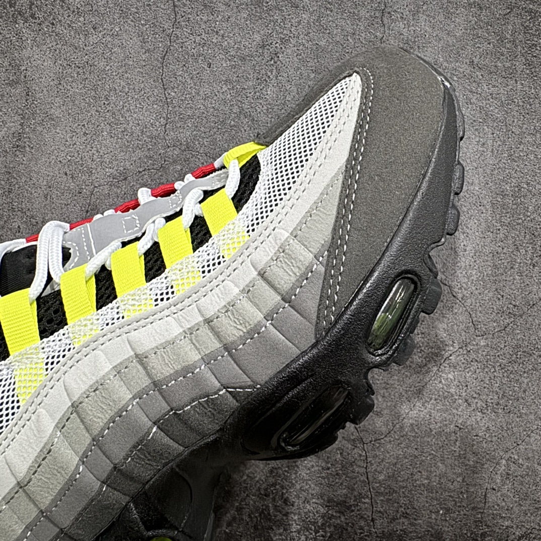 图片[6]-【MX版】Nike Air Max 95 复古减震气垫跑鞋 810374-078n经典重温 外单专供大厂出品 品质稳定鞋款设计灵感源于人体构造 中底设计基于人体的脊柱构造 是整体设计的核心 尼龙孔眼代表了肋骨  而分层式面板和网眼象征着肌肉纤维和肉体组织 Air Max 95采用了两个独立的吹塑成型的Air-Sole单元 并首次在前掌使用可视化气垫设计 Swoosh logo夜当作一个 点符号放在了鞋子的后帮位置 20年的发展让 AIR MAX 95有了不同的故事 20年后再度面向世人的时候 焕然一新的面貌 让人有了另外一种清新脱俗的感觉 SIZE：36 36.5 37.5 38 38.5 39 40 40.5 41 42 42.5 43 44 44.5 45 46 47.5 48 编码：NM250260-鞋库