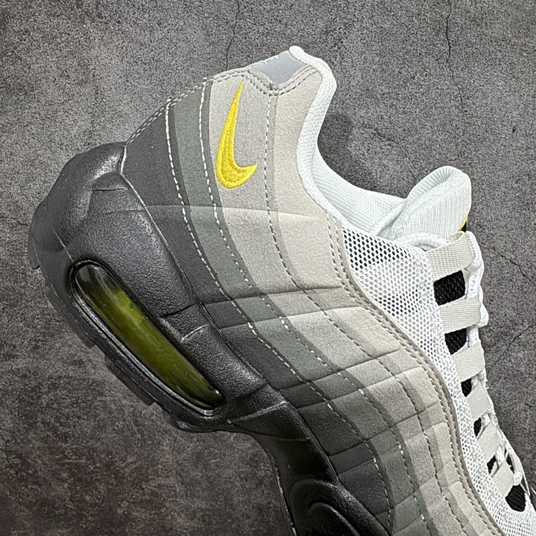 图片[7]-【MX版】Nike Air Max 95 复古减震气垫跑鞋 FD9775-001n经典重温 外单专供大厂出品 品质稳定鞋款设计灵感源于人体构造 中底设计基于人体的脊柱构造 是整体设计的核心 尼龙孔眼代表了肋骨  而分层式面板和网眼象征着肌肉纤维和肉体组织 Air Max 95采用了两个独立的吹塑成型的Air-Sole单元 并首次在前掌使用可视化气垫设计 Swoosh logo夜当作一个 点符号放在了鞋子的后帮位置 20年的发展让 AIR MAX 95有了不同的故事 20年后再度面向世人的时候 焕然一新的面貌 让人有了另外一种清新脱俗的感觉 SIZE：36 36.5 37.5 38 38.5 39 40 40.5 41 42 42.5 43 44 44.5 45 46 47.5 48 编码：NM250260-鞋库