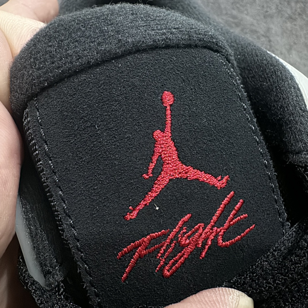 图片[5]-【纯原版】Air Jordan AJ4 RM 重制版低帮复古篮球鞋 FQ7939-006nn采用了低帮的设计 并保留了众多AJ4的经典元素 鞋身以皮革、麂皮材质拼接打造 AJ4经典的TPU材质延伸至后跟 增强鞋款稳定性 而鞋身侧面的网格设计则被取消 尾部的NIKE AIR标志也得到保留 并同时带有飞人logo 中底部分同样搭载了可视AIR气垫 鞋底采用米白色中底和外底呈现 为整个设计收尾SIZE：36 36.5 37.5 38 38.5 39 40 40.5 41 42 42.5 43 44 44.5 45 46 47.5 编码：SL310340-鞋库