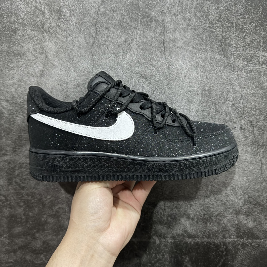 【定制版】Nk Air Force 1\’07 Low 黑白满天星满钻 空军一号绑带低帮休闲板鞋 ZH0316-032rn#定制皮料 定制鞋盒 原楦原纸板 纯正空军版型 内置全掌气垫r 尺码：36 36.5 37.5 38 38.5 39 40 40.5 41 42 42.5 43 44 44.5 45  编码：HXS330340-鞋库