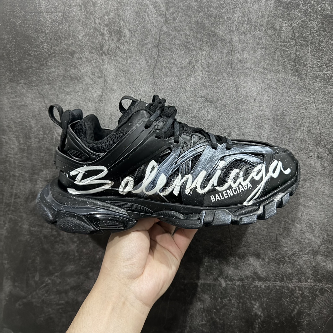 OK版本 巴黎世家3代系列 Balenciaga Track 3.0 低帮老爹鞋 做旧黑色涂鸦