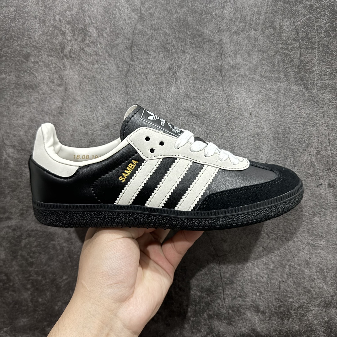 【正确版】Adidas Samba OG 75th Anniversary 黑色n此款以简约大方的造型设计，给人以随性休闲的时尚格调，穿着舒适轻便，运动灵活自如，满足日常个性穿搭。 货号：JP5282 Size：35 35.5 36 36.5 37 38 38.5 39 40 40.5 41 42 42.5 43 44 44.5 45 编码：DZTB230250-鞋库