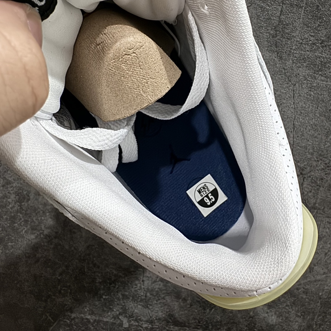 图片[9]-【DG2.0版本】Fragment Design x Air Jordan AJ3 Retro 藤原浩闪电联名 DA3595-100n目前市场最推荐的产品这个版本 皮料和清洁度处理非常完美n各个细节都秒杀之前市场出货批次n市场唯一正确批次 正确半氧化后跟tpun耗时半年巨作 全套原纸板楦头开发原厂大底磨具加持立体防滑纹理 原装可视Air Sole气垫 原汁原味最完美的三代版型 唯一正确鞋头趴度弧度高度鞋身腰线 原厂TPU氧化后跟饰片 正确内里反口里网布 皮料菱角分明不变形无多余毛边 正确手工大底描漆拉丝 市场唯一原厂鞋扣模具 原厂织唛标 原厂飞人电绣工艺 尾指中部跳三针 独家绑鞋带手法 印刷中底布 四线拉帮 米色美纹纸贴合固定 进口港宝加持 后跟自然饱满 全鞋荧光划线卡点 追求极致完美 每一双都是工艺品 多重QC质检 超越公司货的品控标准 实实在在的免检产品  尺码：40 40.5 41 42 42.5 43 44 44.5 45 46 47.5  编码：LJQ470500-鞋库