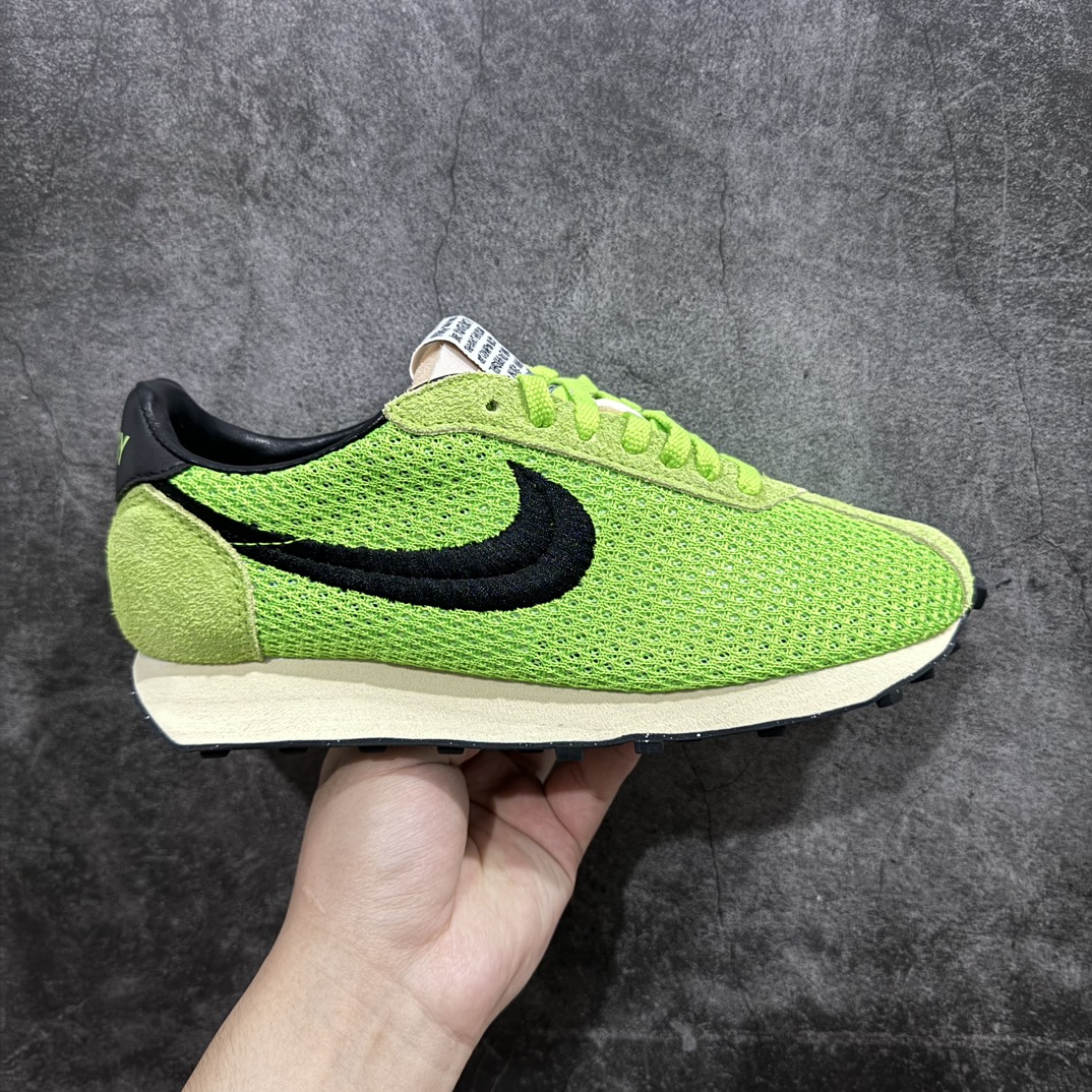 【纯原版】Nike Roshe Run LD-1000 x Stussy 米蓝n华夫一代系列华夫复古休闲运动慢跑鞋n美国元祖街头潮牌-斯图西联手Nike打造 LD-1000 复古跑鞋n采用双层呼吸网织面料组合翻毛皮饰片鞋面材质n中底搭载EVA切片缓震n外置防滑耐磨华夫格橡胶大底 官方货号：FQ5369-300 尺码：36 36.5 37.5 38 38.5 39 40 40.5 41 42 42.5 43 44 44.5 45  编码：GX220240-鞋库