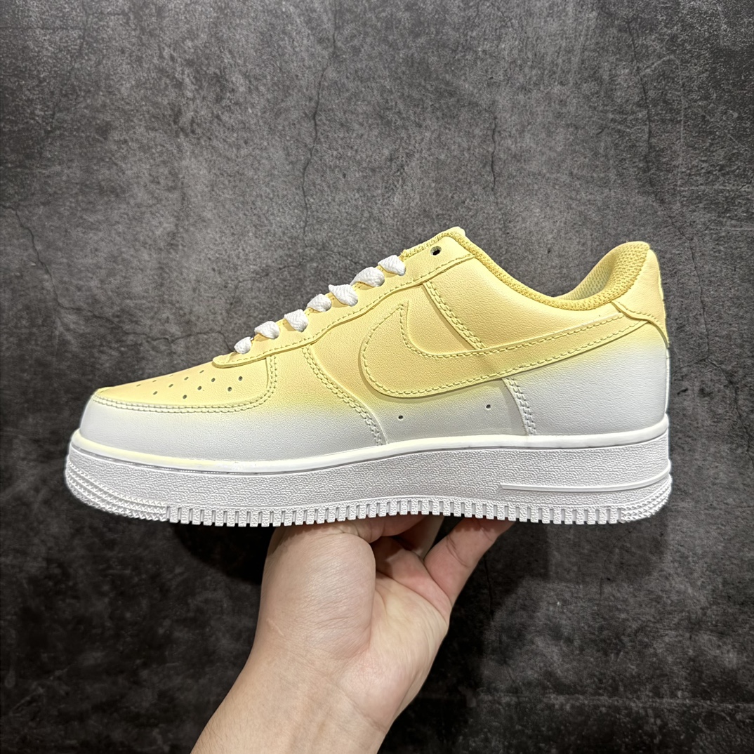 NikeAirForce1Low白黄小奶龙原楦头原纸板打造纯正空军版型专注外贸渠道全掌内置蜂窝气垫原盒配