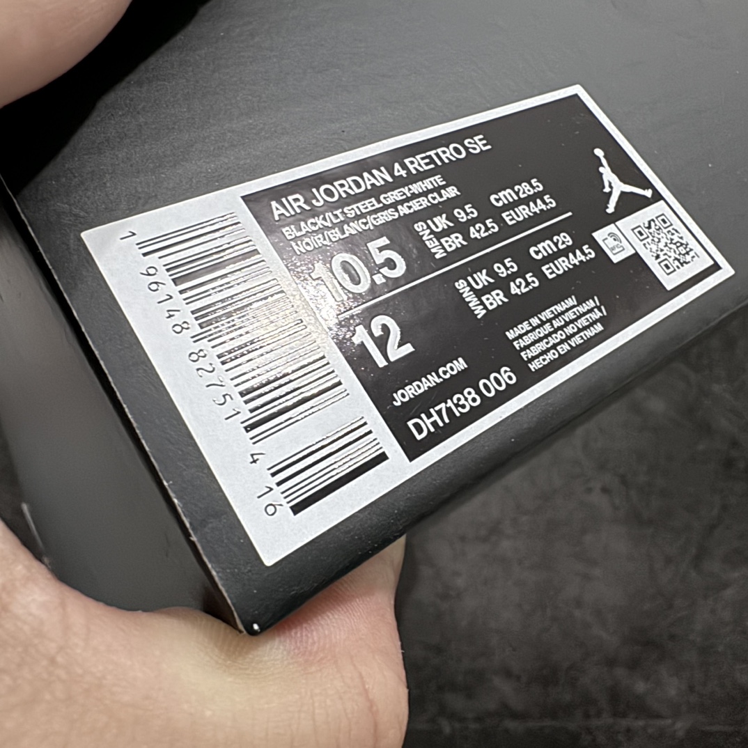 图片[8]-【莞产裁片】Air Jordan 4 Retro \” Black Canvas \” AJ4乔4 文化篮球鞋 黑帆布 DH7138-006n大厂出品 值得信赖的产品n原鞋开发 全鞋为原鞋一致麂皮材质 质感满满n鞋型到位 正宗乔4的完美鞋型 鞋舌长度同步原鞋n原厂网格不打皱 鞋底有刷漆 正确电脑针车走线 超高裁边清洁度n值得入手零售的好货，优势价格主推💪🏻 尺码：40.5-47.5 编码：LJQ470500-鞋库