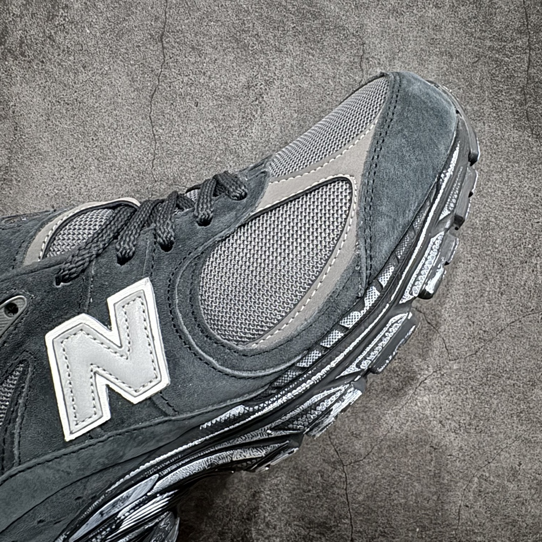 图片[6]-【正确组合底版】New Balance 2002R NB2002 男女休闲慢跑鞋 M2002RBVnn纯原工厂出品n保留原有的版型 清洁度和品质n材料有微调整 价格更具性价比n日韩出口特供订单配套商长期套现长期补货 全新货品正常出厂触屏不到的单价 超级跑量款全套原楦原纸板原厂数据开发 进口三明治网面原装进口翻毛皮料正确绒感卡色 正确中底拉帮中底网布细节 采用轻质牛剖革拼接透气网眼衬垫织物鞋面材质 T-Beam大底提供足步弓支撑 保持步态稳定 后跟搭载外露缓震胶 鞋身整体以各种深浅不一的灰色覆盖 鞋头以淡蓝色调装饰 网眼衬垫通过不规律的色块实现做旧的美感 泛黄的鞋底更是进一步增添了复古气息  尺码：36 37 37.5 38 38.5 39.5 40 40.5 41.5 42 42.5 43 44 44.5 45 编码：MZ260280-鞋库