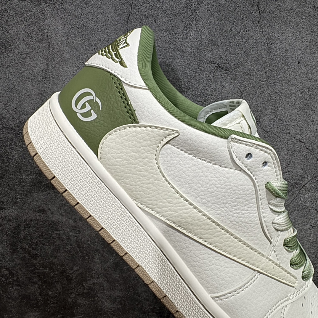 图片[7]-【定制版】Travis Scott x Fragment Design x Air Jordan 1 Low OG SP AJ1 乔1 古驰联名-米绿卡其 低帮文化休闲板鞋XY2688-105rn#多方联名合作融合了Travis Scott 独特的音乐风格，藤原浩个性的设计风格以及Jordan品牌的经典元素 使其成为一双具有独特身份和价值的鞋子 清新而立体的外观加上联名标识更突出了其独特身份 这种配色方案显示出活力和时尚感 在视觉上引人注目  鞋身的质感和细腻的细节处理使其显得高端而格调十足  这款“倒钩”联名是设计与创意完美结合  融合多方的个性风格是一款备受瞩目的潮流鞋款  低帮休闲板鞋 定制鞋盒 大厂纯原品质出货 超高清洁度 皮料切割干净无任何毛边 细节完美 r 尺码：36 36.5 37.5 38 38.5 39 40 40.5 41 42 42.5 43 44 44.5 45 编码：HXS320340-鞋库