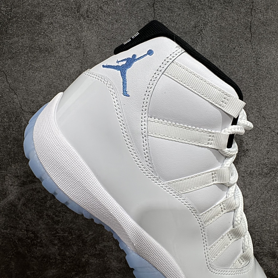 图片[7]-【OG纯原】Air Jordan 11 “Legend Blue” AJ11 传奇蓝 北卡蓝 2024年发售版 货号：CT8012-104nn知名纯原大厂出品原鞋开发 原材料打造n台湾原厂牛津布，密度紧实，感光度高n领口定型与填充物饱和度完美契合n鞋身主材质均来自三本久sadisa 俗称原厂皮料n鞋身全电脑针车，针距固定，间距平行，转弯自然n蓝色电绣飞人LOGO，饱满自然n冰蓝水晶大底，色泽鲜艳，透光度高 台湾原产碳板n盒标立体标，内置感应芯片内里SIZE标，LNM代工 市场第一梯队品质 尺码：40-47.5 编码：O510530-鞋库