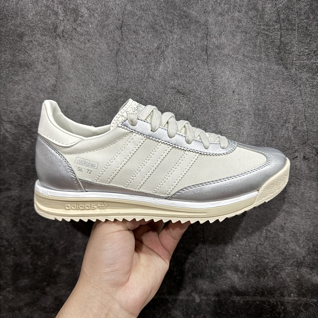 神版adidasoriginalsSL72RS超轻便透气复古慢跑鞋鞋头的设计饱满圆润鞋面是翻毛皮和尼龙材