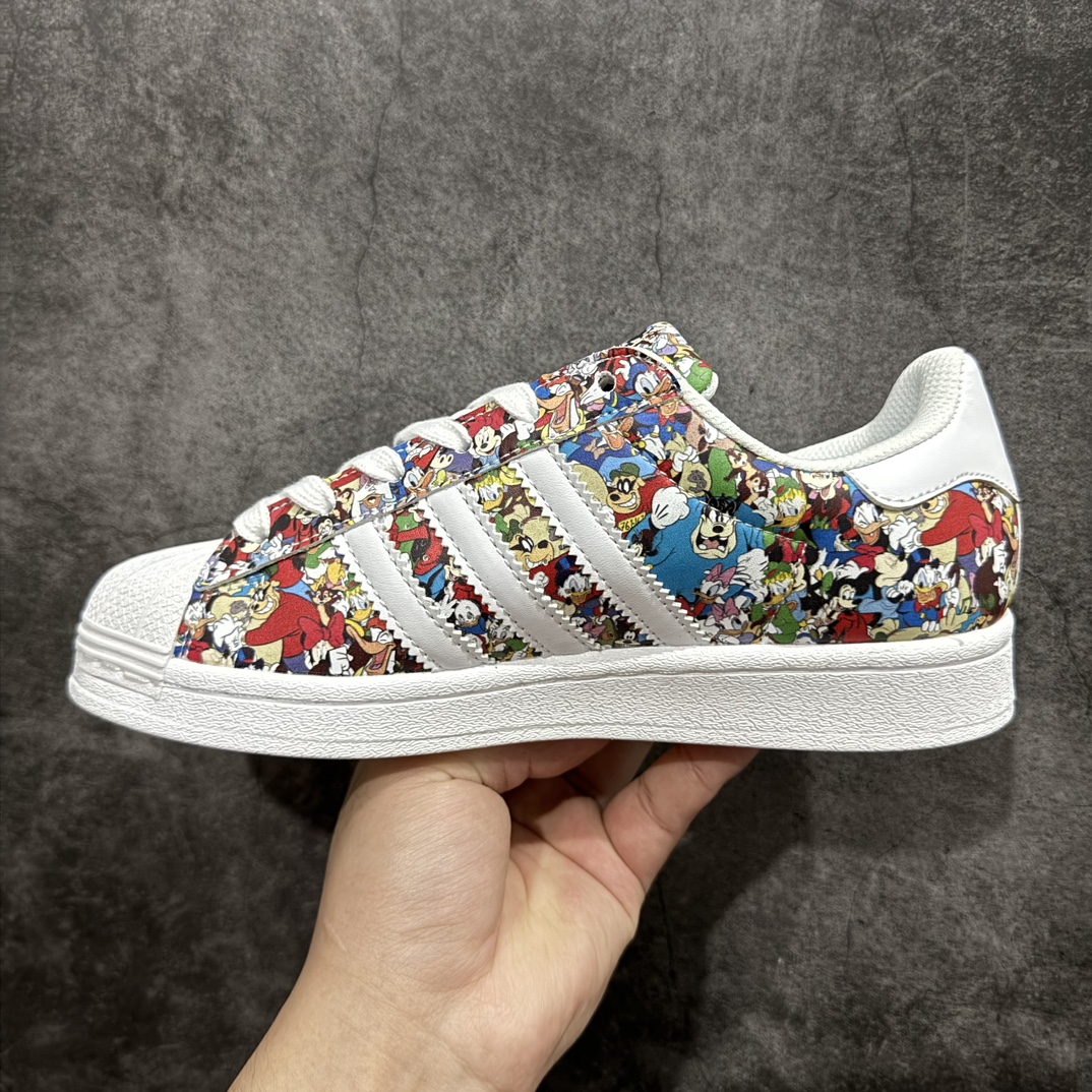 图片[2]-【公司级】联名款系列迪士尼/©Disney x Adidas Originals Superstar\”Mickey Mouse and Donald Duck\”经典贝壳头系列低帮百搭休闲运动板鞋“联名米老鼠唐老鸭彩色印面”IG6857n女鞋真标半码制n原楦原纸版开发n采用粒面牛剖革鞋面材质n2020改良全包围鞋垫n正确2020版鞋底模具及扇贝头盖片❗ 尺码：35 36 36⅔ 37⅓ 38 38⅔ 39⅓ 40 编码：XN200220-鞋库