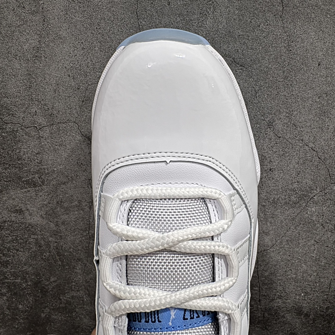 图片[5]-【莞产裁片版】Air Jordan 11 “Legend Blue” AJ11 传奇蓝 北卡蓝 2024年发售版 货号：CT8012-104nn莞产外贸大厂出品 品质极高n台湾原厂牛津布，密度紧实，感光度高n领口定型与填充物饱和度完美契合n鞋身主材质均来自三本久sadisa 俗称原厂皮料n鞋身全电脑针车，针距固定，间距平行，转弯自然n蓝色电绣飞人LOGO，饱满自然n冰蓝水晶大底，色泽鲜艳，透光度高 台湾原产碳板n盒标立体标，内置感应芯片内里SIZE标，LNM代工厂n目前市场首个纯原版本 市场第一梯队品质 尺码：40.5-48.5 编码：LJQ500520-鞋库