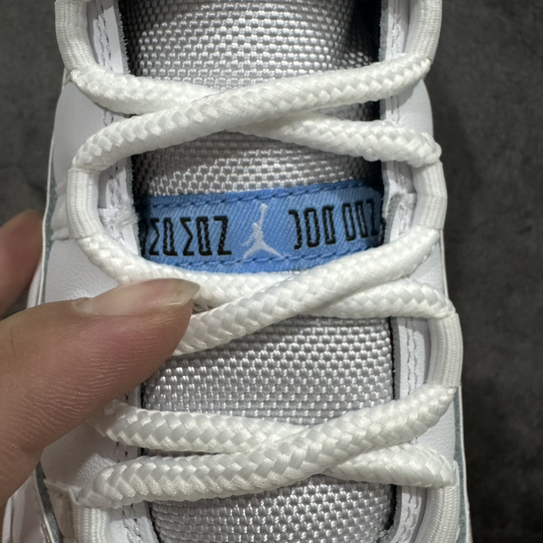 图片[6]-【莞产裁片版】Air Jordan 11 “Legend Blue” AJ11 传奇蓝 北卡蓝 2024年发售版 货号：CT8012-104nn莞产外贸大厂出品 品质极高n台湾原厂牛津布，密度紧实，感光度高n领口定型与填充物饱和度完美契合n鞋身主材质均来自三本久sadisa 俗称原厂皮料n鞋身全电脑针车，针距固定，间距平行，转弯自然n蓝色电绣飞人LOGO，饱满自然n冰蓝水晶大底，色泽鲜艳，透光度高 台湾原产碳板n盒标立体标，内置感应芯片内里SIZE标，LNM代工厂n目前市场首个纯原版本 市场第一梯队品质 尺码：40.5-48.5 编码：LJQ500520-鞋库