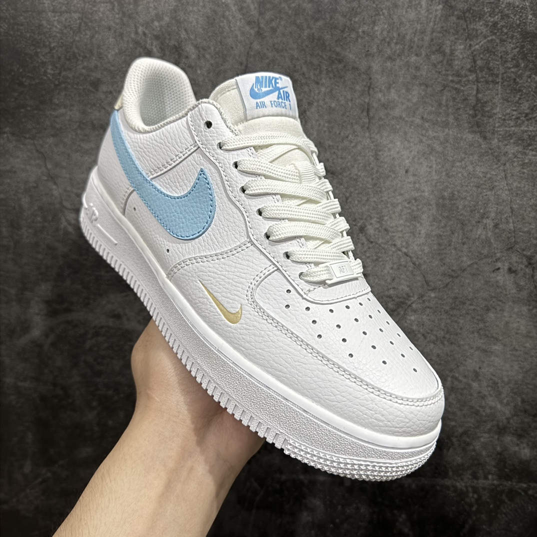 图片[3]-【公司级】Nike Air Force 1 ’07 Low “天空浅蓝”空军一号低帮百搭休闲运动板鞋。柔软、弹性十足的缓震性能和出色的中底设计，横跨复古与现代的外型结合，造就出风靡全球三十多年的Force 1，直到今天还深受青睐货号：HF0022-100n码数：36 36.5 37.5 38 38.5 39 40 40.5 41 42 42.5 43 44 44.5 45 编码：CC230240-鞋库