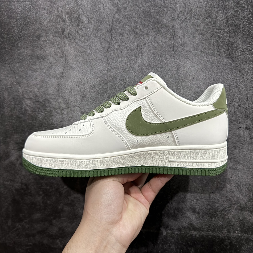 NikeAirForce1Low07xSuPreme滑板配饰白绿原楦头原纸板打造纯正低帮空军版型专注外贸