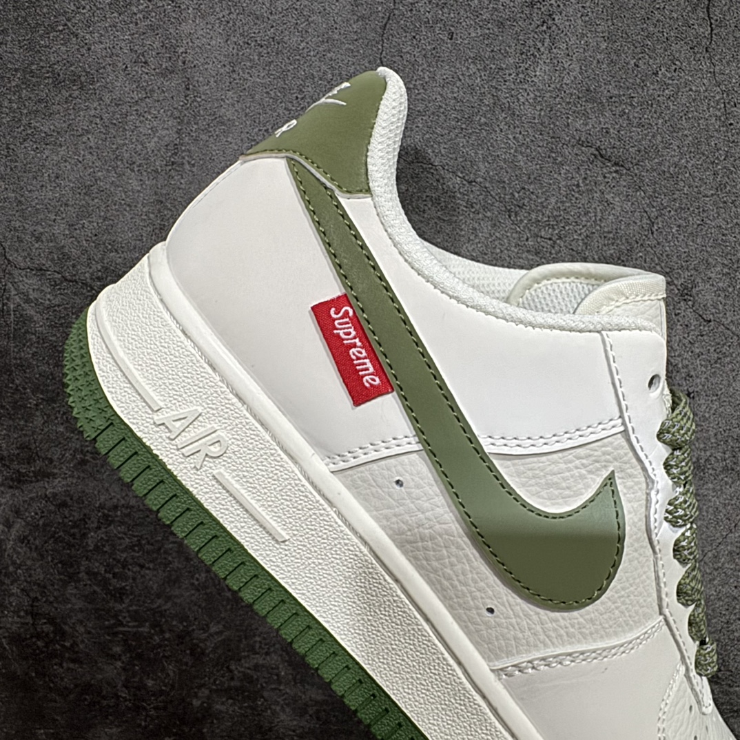 NikeAirForce1Low07xSuPreme滑板配饰白绿原楦头原纸板打造纯正低帮空军版型专注外贸