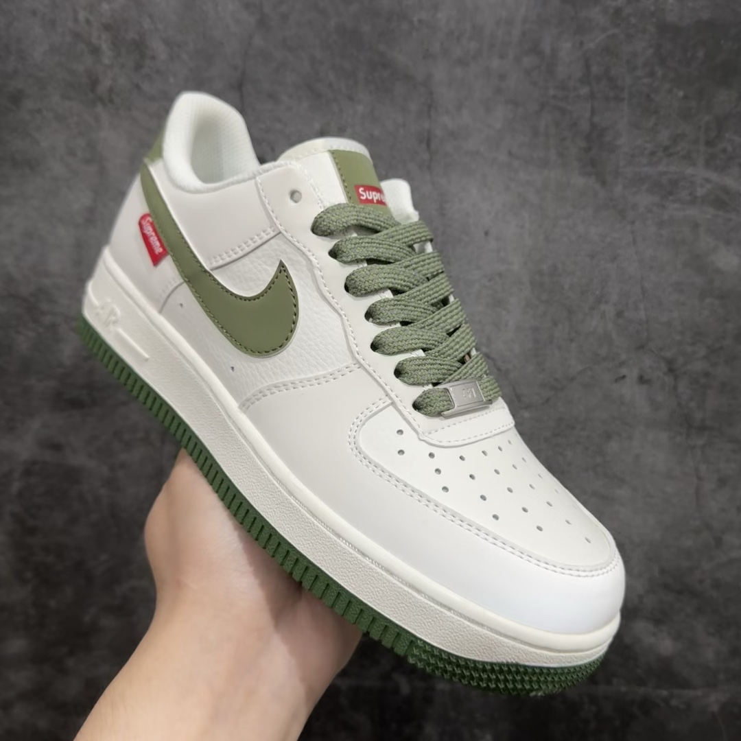 NikeAirForce1Low07xSuPreme滑板配饰白绿原楦头原纸板打造纯正低帮空军版型专注外贸