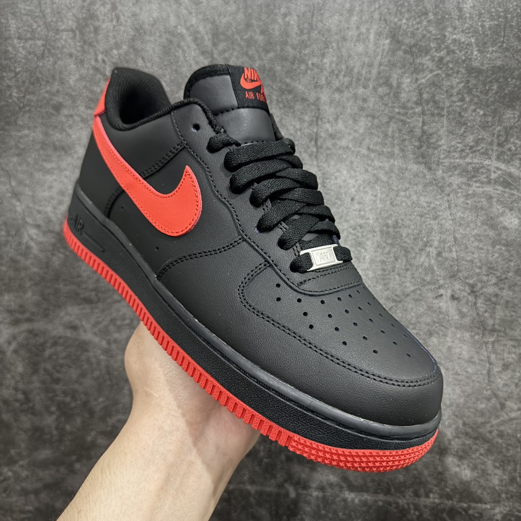 公司级NikeAirForce1Low07黑红原楦头原纸板打造纯正低帮空军版型专注外贸渠道全掌内置蜂窝气