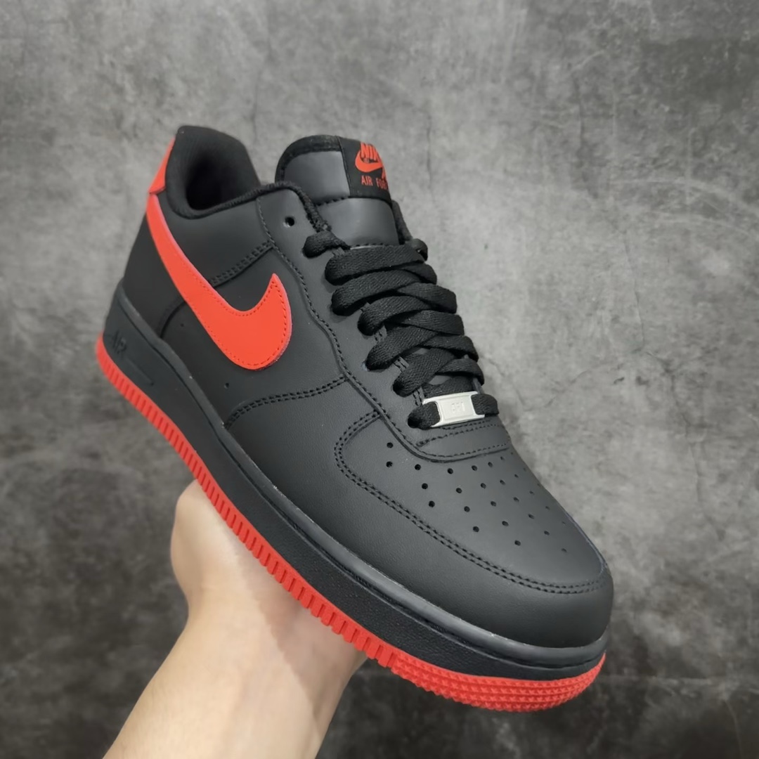 公司级NikeAirForce1Low07黑红原楦头原纸板打造纯正低帮空军版型专注外贸渠道全掌内置蜂窝气