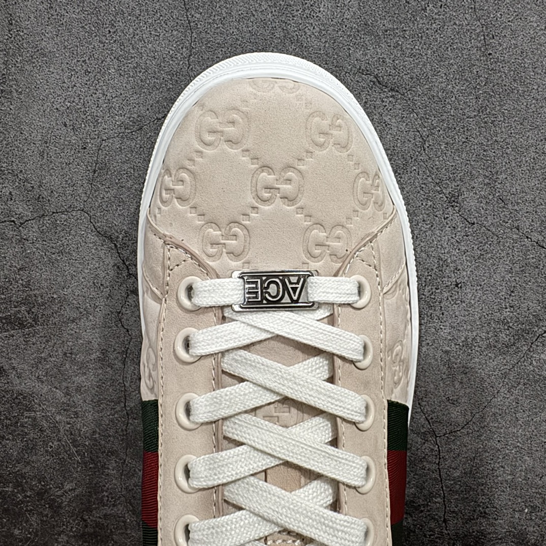 图片[5]-【顶级lw版】经典高奢古驰GUCCI古驰 Ace Embroidered Low-Top拼色刺绣系列低帮潮流百搭休闲板鞋n市售最强顶级几率混卖版本全网首发Gucci古驰小蜜蜂附送原装一致鞋舌仿磨环保纸垫 全套专柜包装物及配件外盒标和鞋底嵌入核心防伪芯片感应装置秒杀市面任何版本n意大利进口超软小牛皮+同源出厂真丝绸防尘鞋套袋原装雪梨形超软沙绒纸团高工艺无缝细空胶技术 贴楦误差0.05mm 鞋底采用固特异内外锁死工艺 最大限度弯折永不开胶 原鞋一致效果环保无味❗   尺码：35 36 37 38 39 40 41 42 43 44 编码：HH380420-鞋库